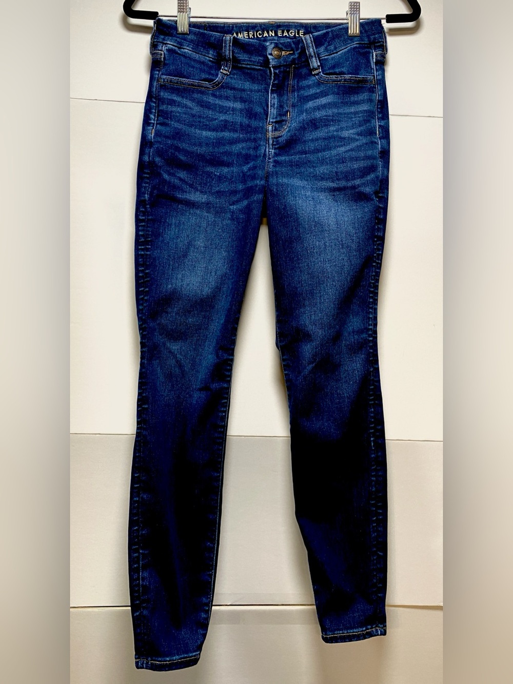 AMERICAN EAGLE OUTTFITTERS Sz 4 Short, Next Level Curvy Super High Rise Jeggings